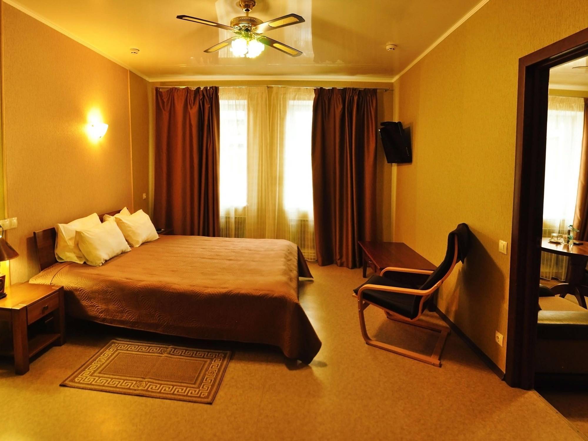 Hotel An-2 Kharkiv Exterior photo